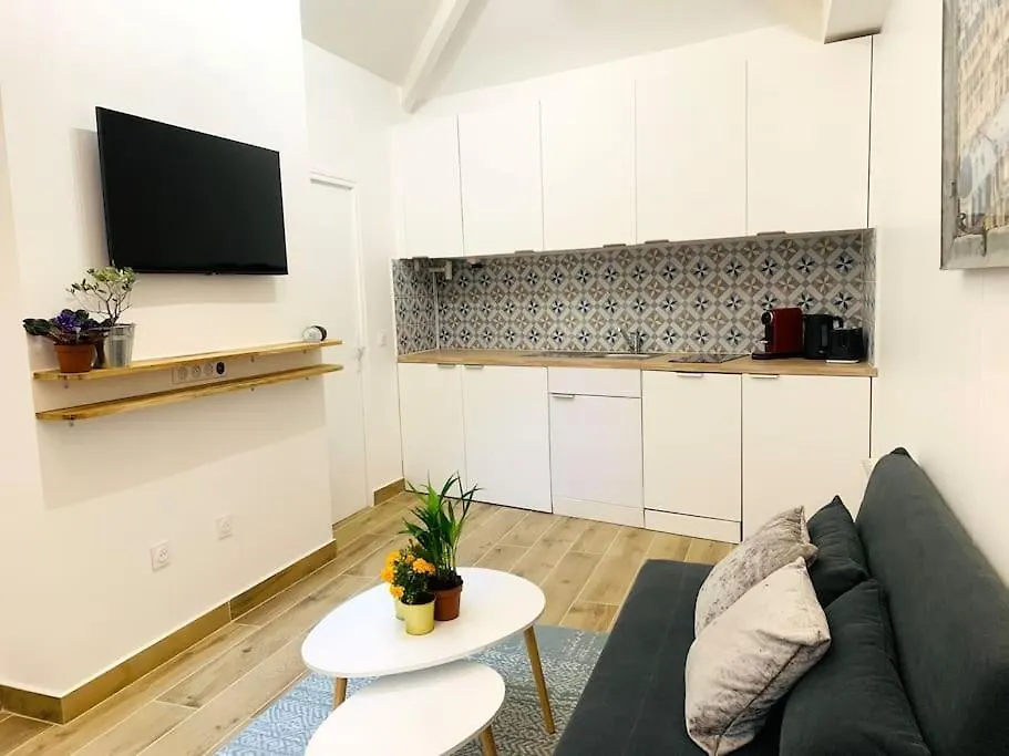 アパート House - 2 Bedrooms - Champs-elysees パリ
