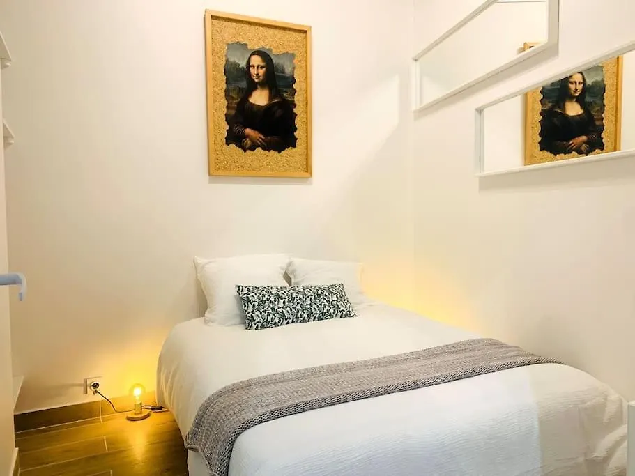 House - 2 Bedrooms - Champs-elysees *